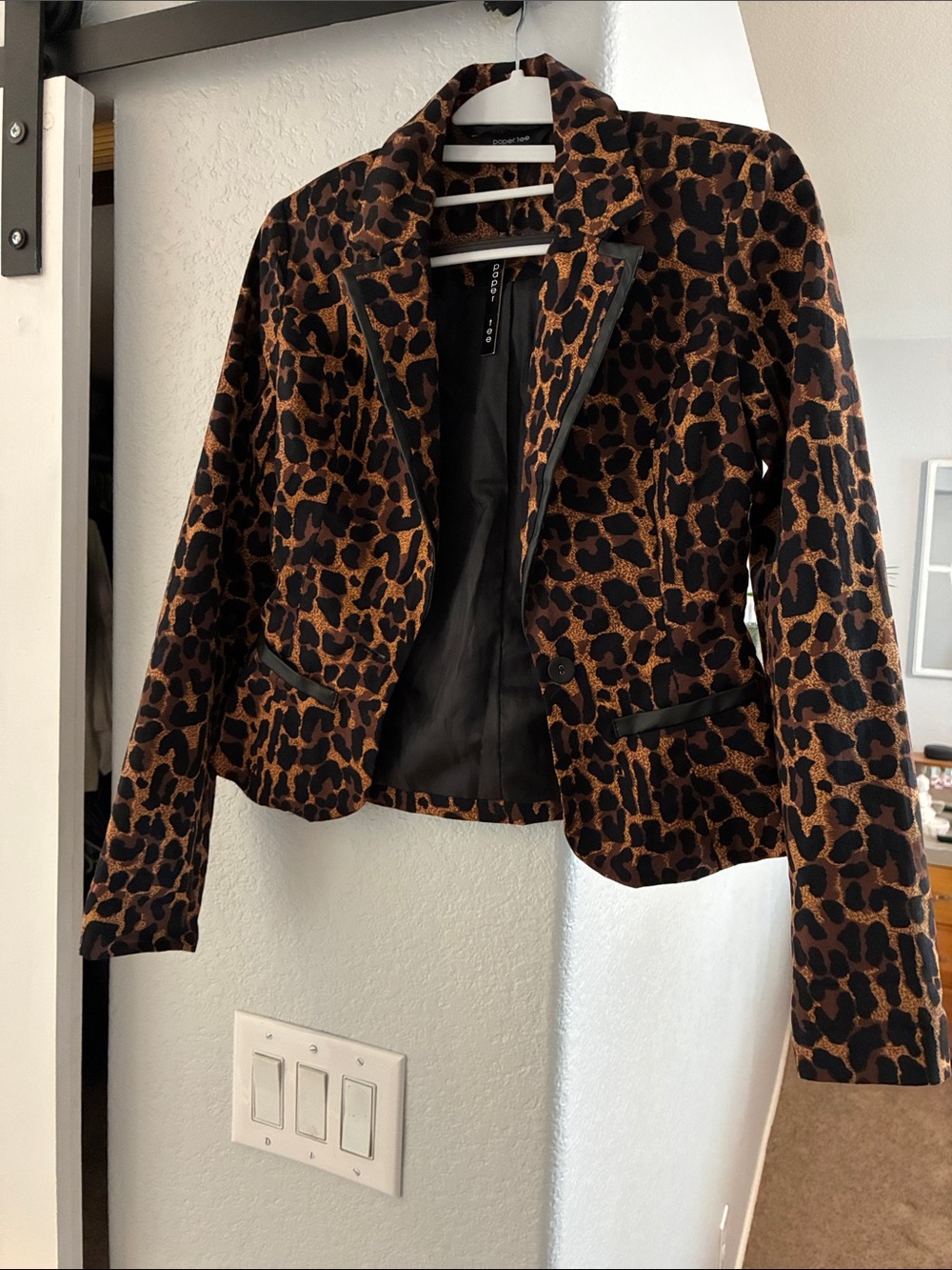 NWT !!!paper tee Leopard Print Blazer in Black and Brown